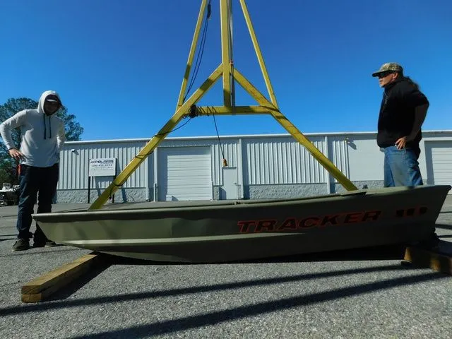 Slide: The Image of Tracker Grizzly® 1236 Jon 2024 - 4