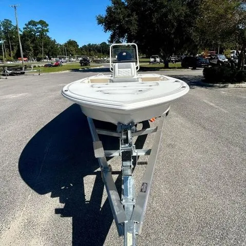 Slide: The Image of Mako 18 Pro Skiff 2026 - 3