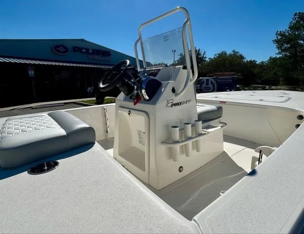 Slide: The Image of Mako 18 Pro Skiff 2026 - 9