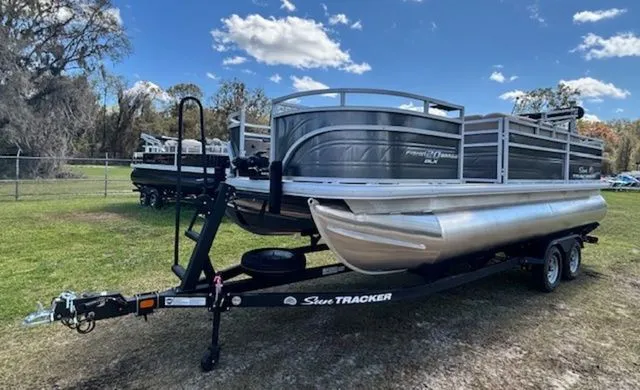 Slide: The Image of Sun Tracker Fishin' Barge 20 DLX 2025 - 4