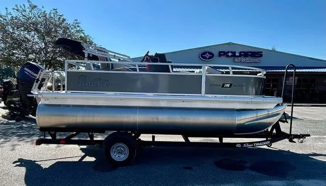 Slide: The Image of Sun Tracker Bass Buggy 16 XL Select 2026 - 5