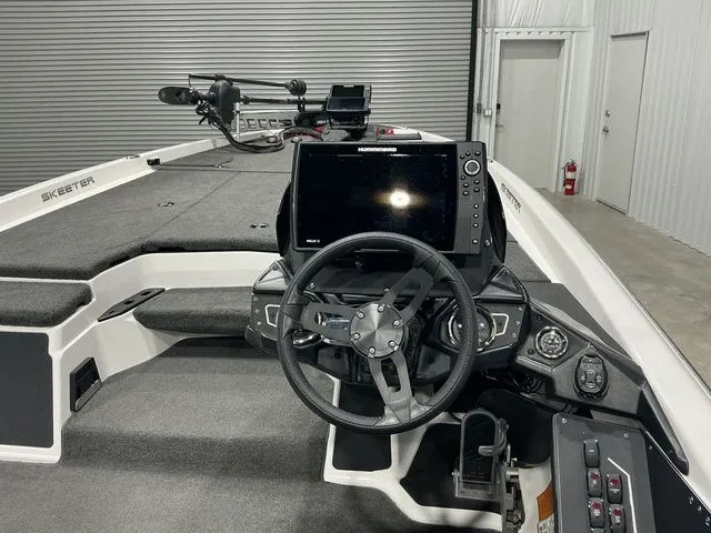 Slide: The Image of Skeeter ZXR21 2022 - 10