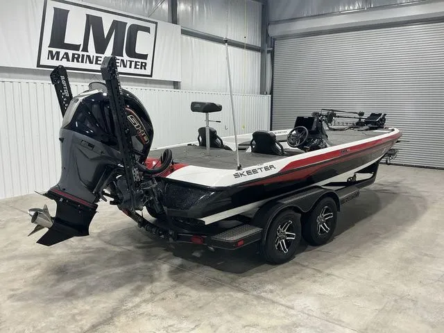 Slide: The Image of Skeeter ZXR21 2022 - 8