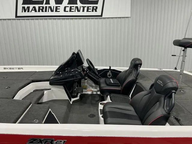 Slide: The Image of Skeeter ZXR21 2022 - 9