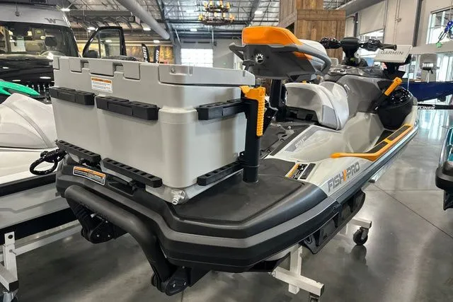 Slide: The Image of Sea-Doo PWC FISHP T 170 AUD GY IBR IDF 26 2026 - 21