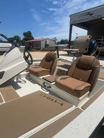 Slide: The Image of Xpress HYPER-LIFT H18C 2026 - 6