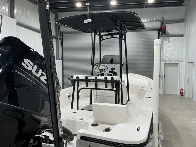 Slide: The Image of Piranha B2200 2023 - 22