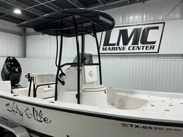 Slide: The Image of Piranha B2200 2023 - 8