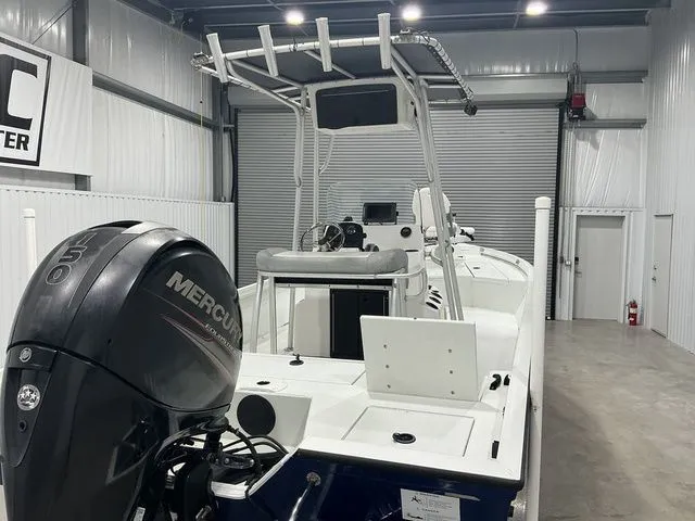 Slide: The Image of Crestliner 2200 BAY T TOP 150 HP 2018 - 19