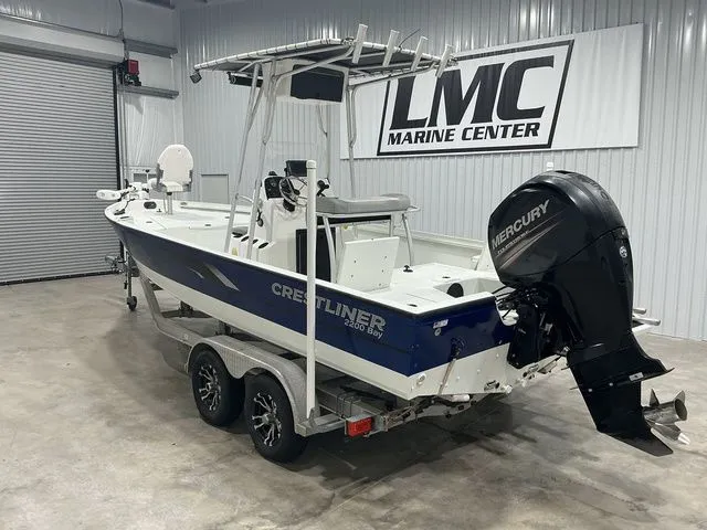 Slide: The Image of Crestliner 2200 BAY T TOP 150 HP 2018 - 5