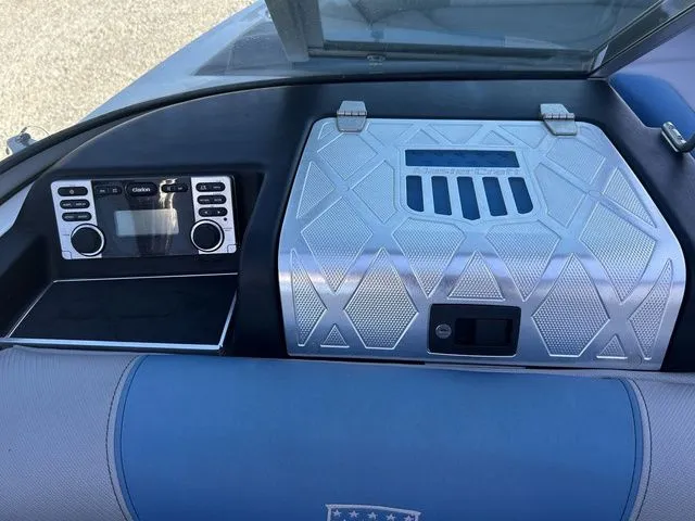 Slide: The Image of MasterCraft X-45 2012 - 16