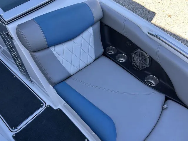 Slide: The Image of MasterCraft X-45 2012 - 22