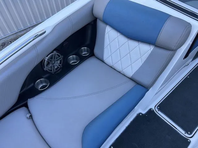 Slide: The Image of MasterCraft X-45 2012 - 23