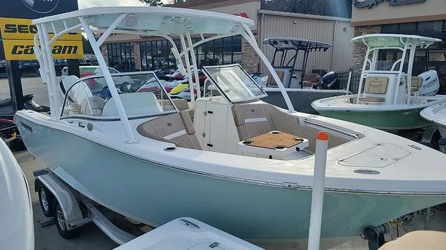 Slide: The Image of Sea Pro 240 DLX DC W/300HP 2025 - 7