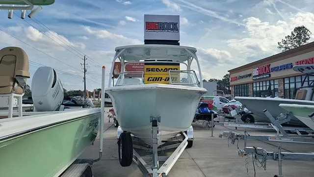 Slide: The Image of Sea Pro 240 DLX DC W/300HP 2025 - 8