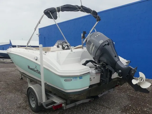 Slide: The Image of NauticStar 193 SC 2022 - 6