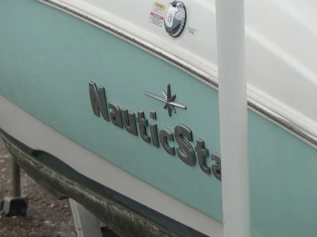 Slide: The Image of NauticStar 193 SC 2022 - 7