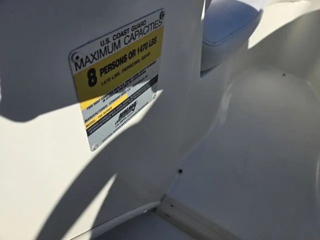 Slide: The Image of Stingray 195 LR 2005 - 14