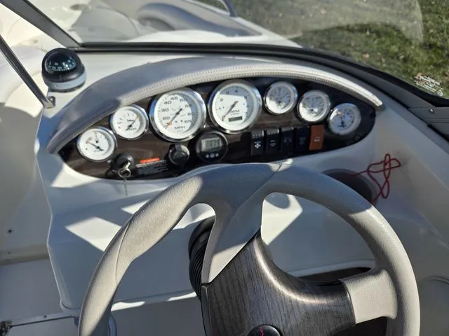 Slide: The Image of Stingray 195 LR 2005 - 15