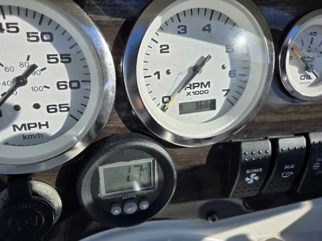 Slide: The Image of Stingray 195 LR 2005 - 16