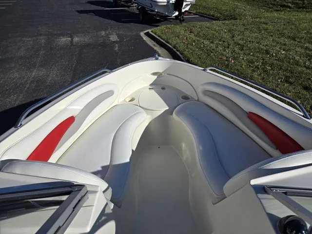 Slide: The Image of Stingray 195 LR 2005 - 18