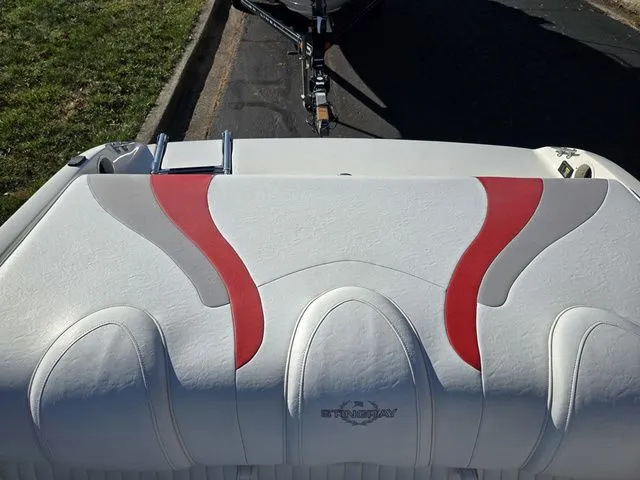 Slide: The Image of Stingray 195 LR 2005 - 23