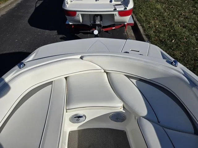 Slide: The Image of Bayliner 197 Deck Boat 2011 - 16