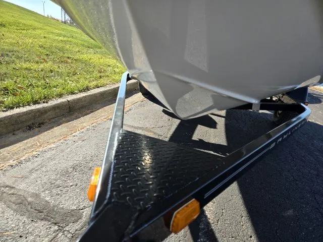 Slide: The Image of Bayliner 197 Deck Boat 2011 - 8