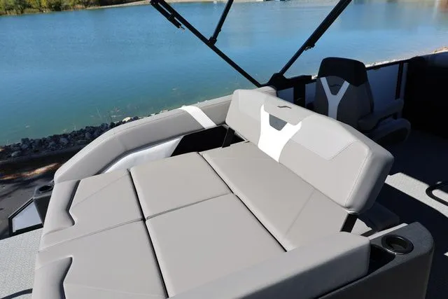 Slide: The Image of Evotti 521 CS 2026 - 24