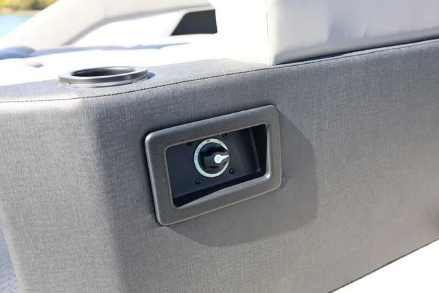 Slide: The Image of Evotti 521 CS 2026 - 29