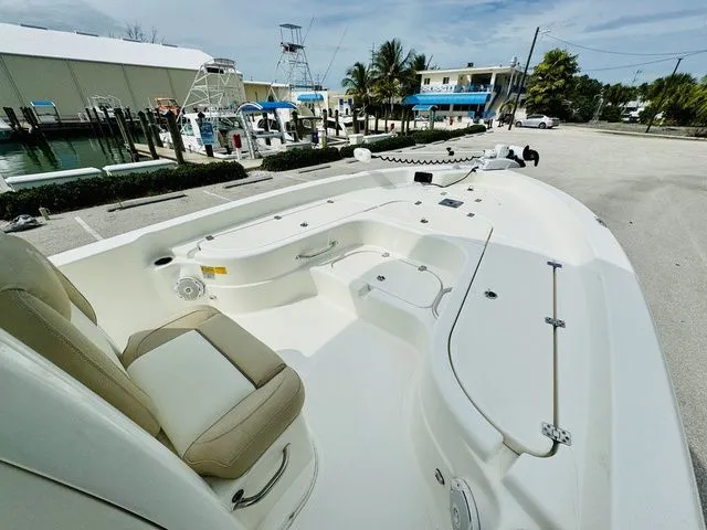 Slide: The Image of NauticStar 265 XTS 2018 - 15