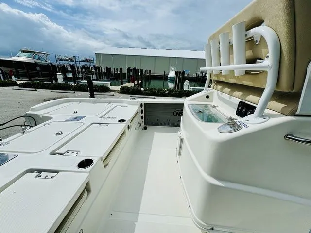 Slide: The Image of NauticStar 265 XTS 2018 - 8