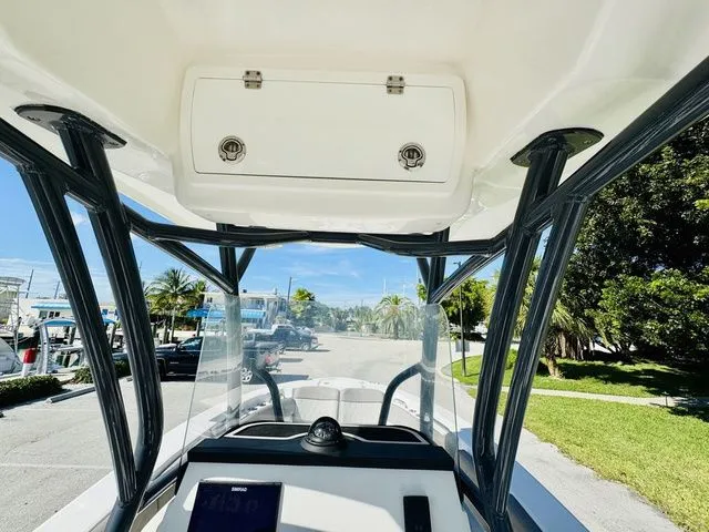 Slide: The Image of Sea Fox 228 Commander 2021 - 10