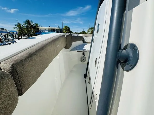 Slide: The Image of Sea Fox 228 Commander 2021 - 11