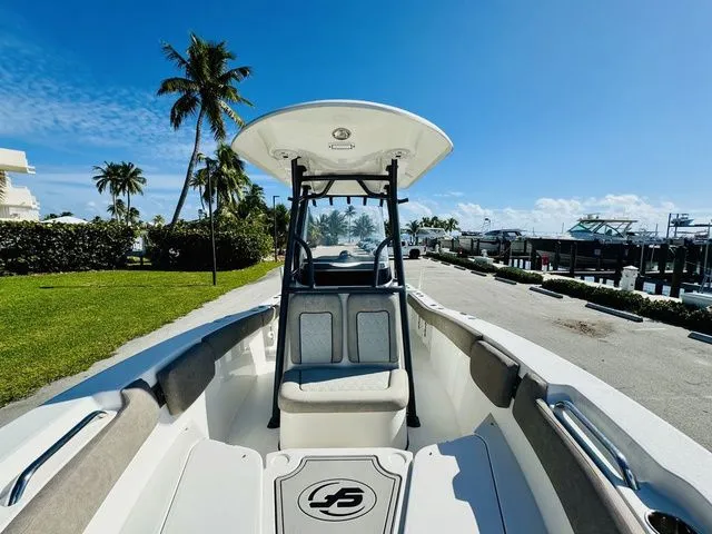 Slide: The Image of Sea Fox 228 Commander 2021 - 18