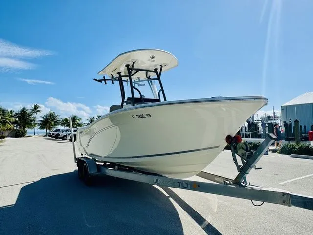 Slide: The Image of Sea Fox 228 Commander 2021 - 21