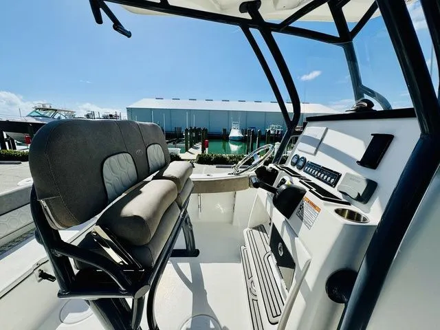 Slide: The Image of Sea Fox 228 Commander 2021 - 8