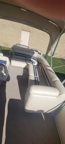 Slide: The Image of Premier Escapade 25 2002 - 11