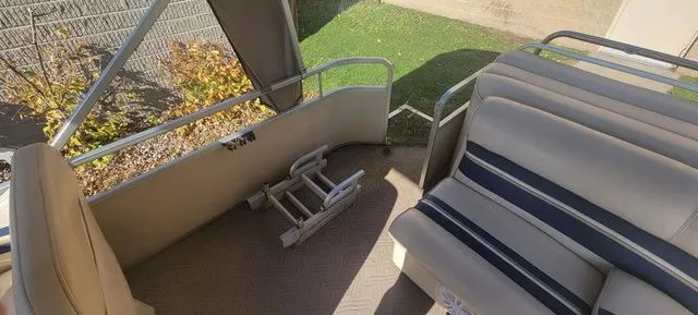 Slide: The Image of Premier Escapade 25 2002 - 12