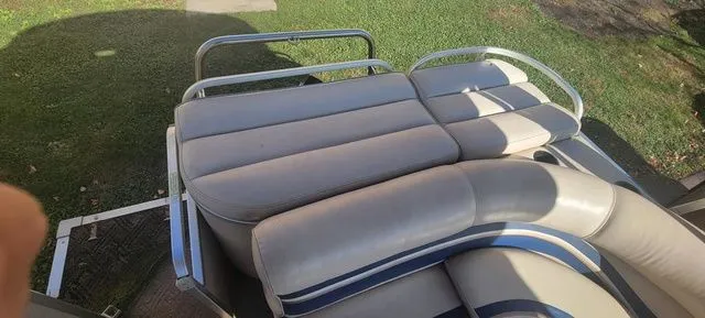 Slide: The Image of Premier Escapade 25 2002 - 14