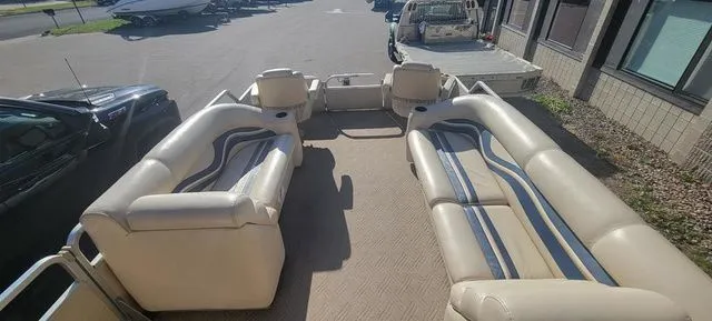 Slide: The Image of Premier Escapade 25 2002 - 3