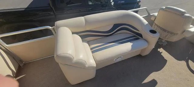 Slide: The Image of Premier Escapade 25 2002 - 4