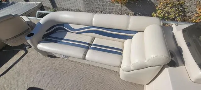 Slide: The Image of Premier Escapade 25 2002 - 5