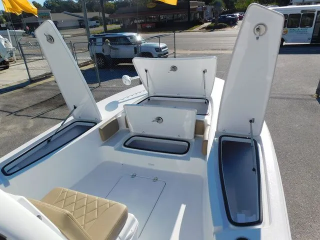 Slide: The Image of Blazer 2550 GTS 2026 - 17