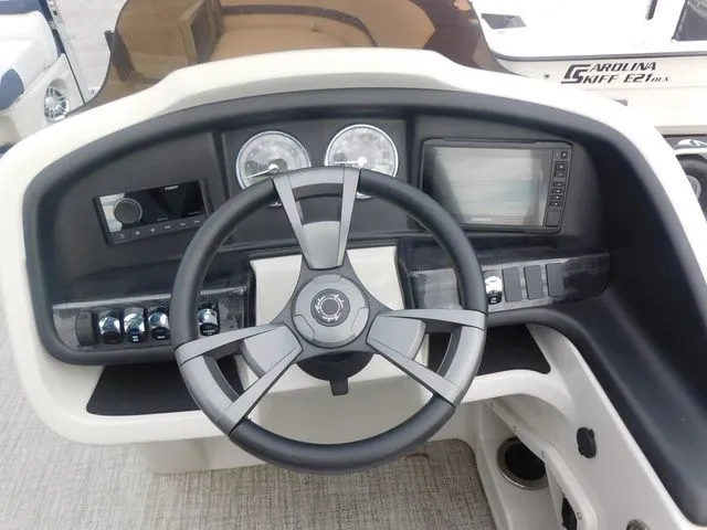 Slide: The Image of Avalon Catalina Rear Fish 23 FT 2023 - 11