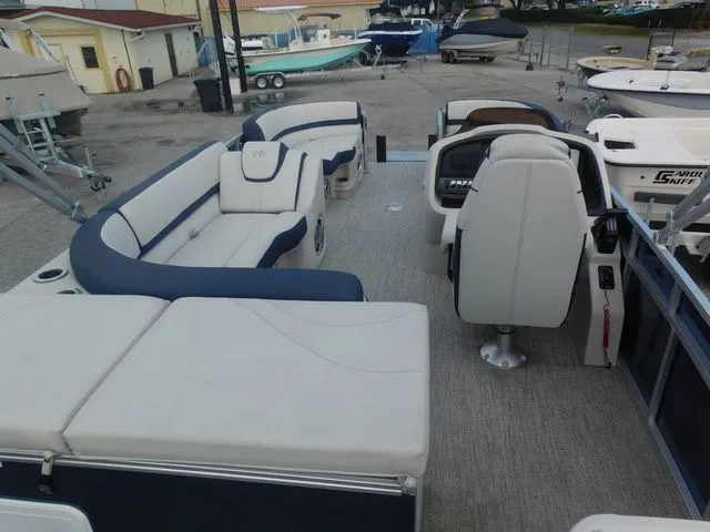 Slide: The Image of Avalon Catalina Rear Fish 23 FT 2023 - 17