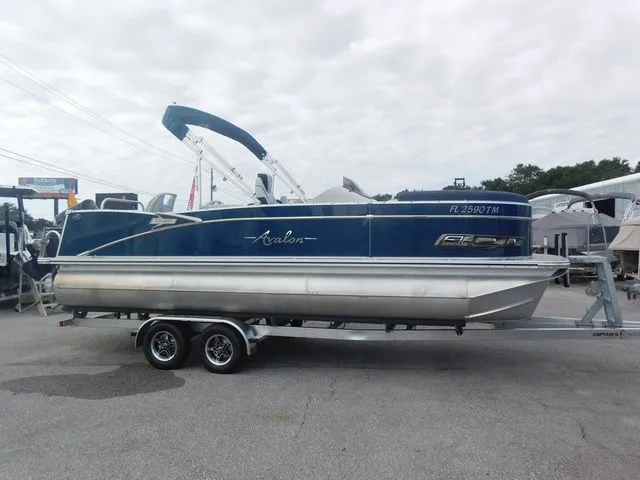 Slide: The Image of Avalon Catalina Rear Fish 23 FT 2023 - 4