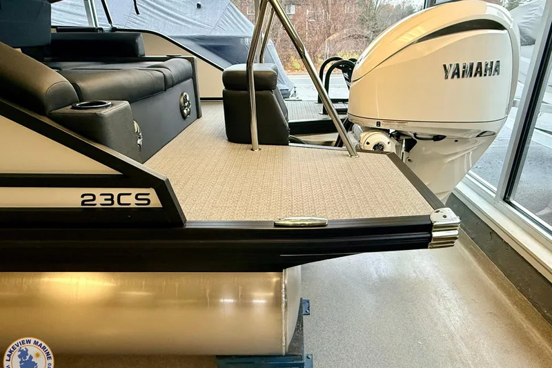 Slide: The Image of Evotti 523CS 2026 boat with Yamaha engine, interior view, showroom display. - 4