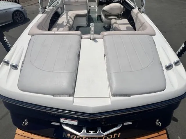 Slide: The Image of MasterCraft X30 2007 - 9