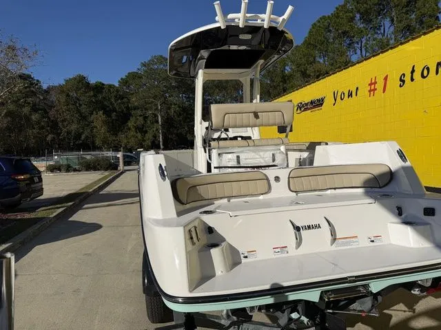 Slide: The Image of Yamaha 222 FSH Sport E 2026 - 12